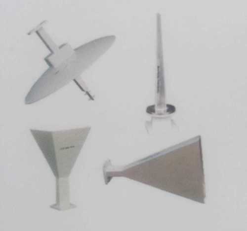 Waveguide Antennas Test Range: 8.2 To 12.4 Ghz