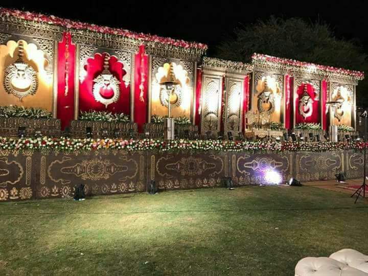Artistic Wedding Stage - A1 Grade Fiber Material 40 Feet Length X 14 Feet Height Custom Color Choices Easy Installation For Weddings And Decorations