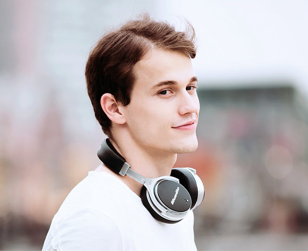 Bluetooth Headphones Wireless Headset F2 Application: Redefine Simplicity. Following The Idea That Less Is More