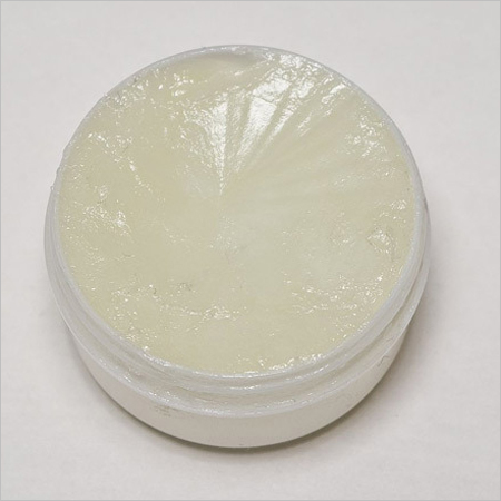 Petroleum Jelly - Gel Form, 1 Kg Packaging Size, Cosmetic Grade, White Color, 99% Purity | KBC Brand, Melting Point 56°C