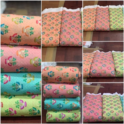 पोजीशन प्रिंटेड फैब्रिक