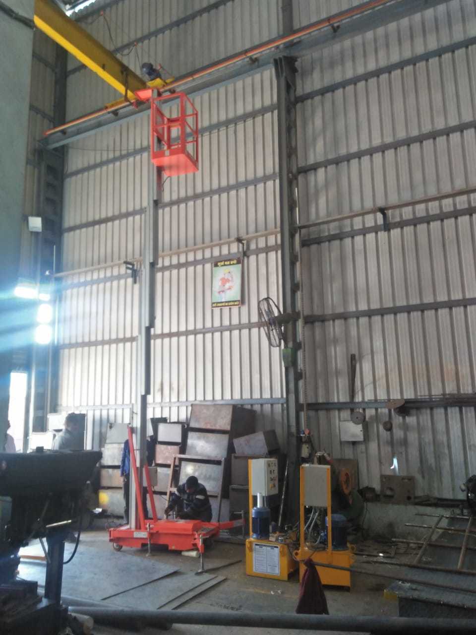 Single Mast Aerial Platform - Color: Orange