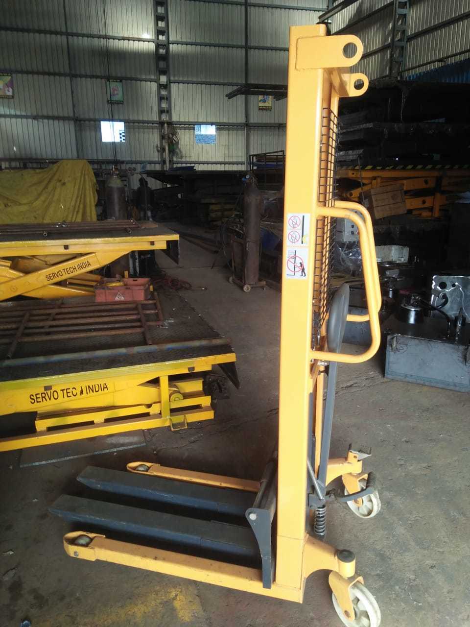 Manual Stacker By Servo Tech India