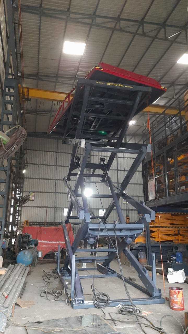 Car Parking Lift - Lifting Capacity: 2-4 Tonne