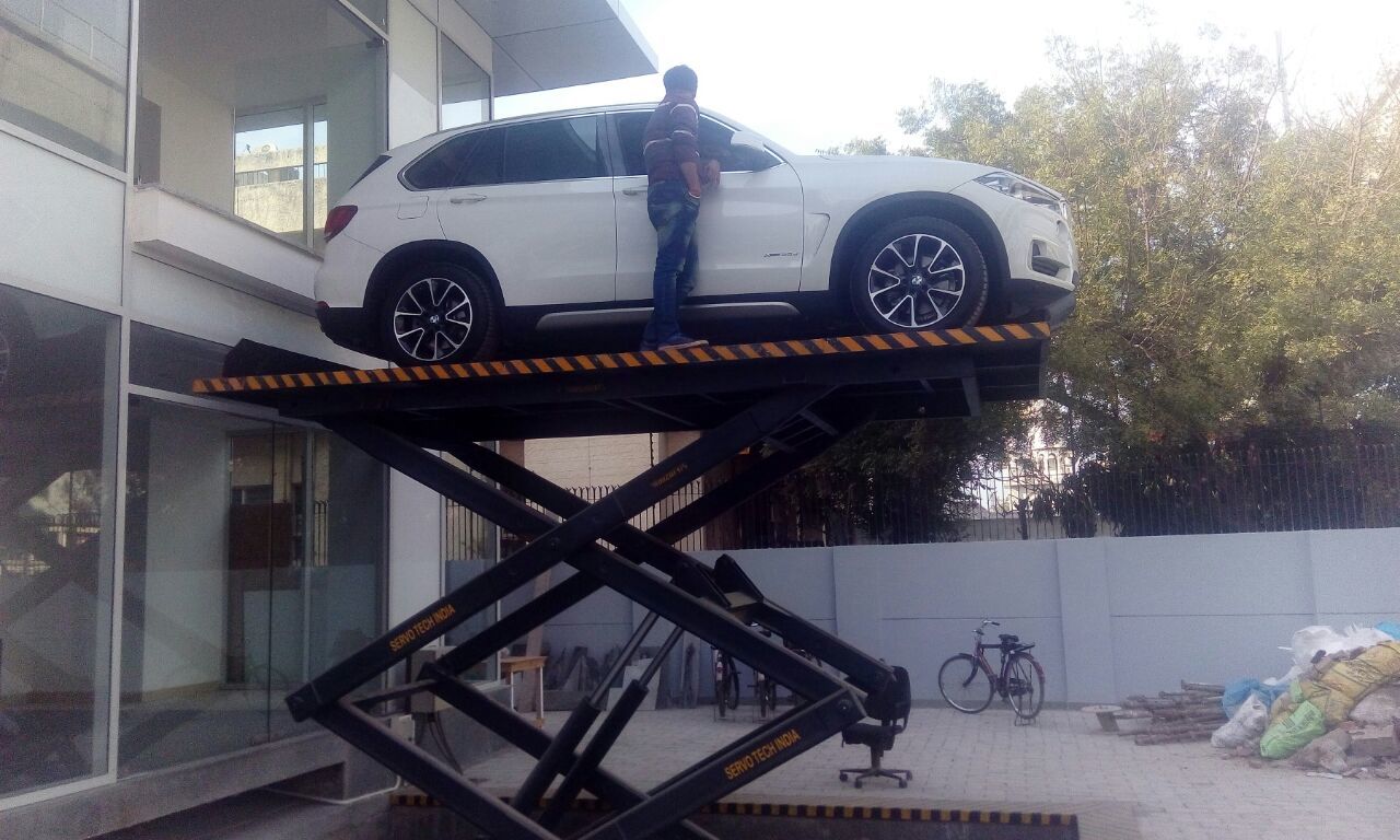 Car Parking Lift - Lifting Capacity: 2-4 Tonne