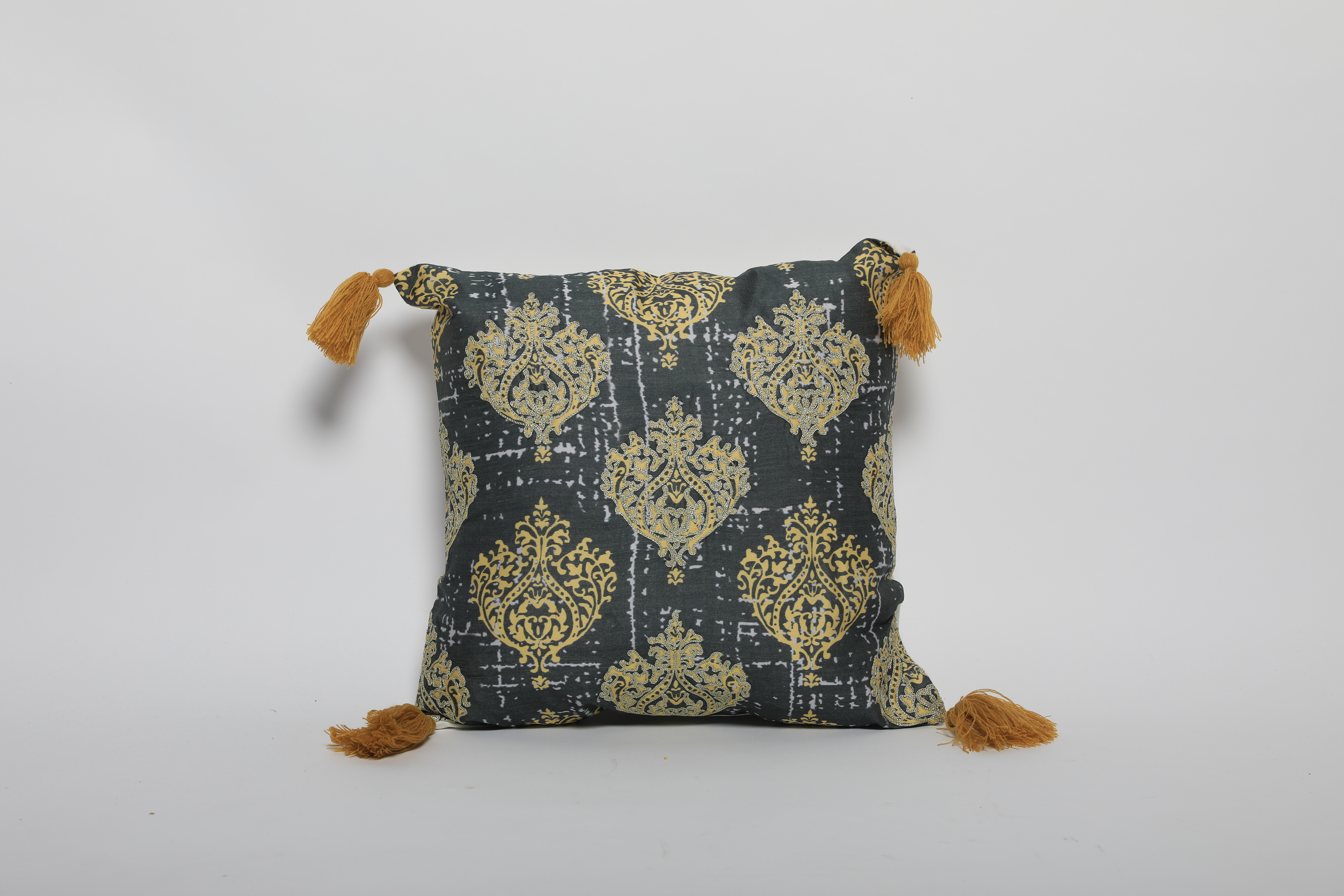 Square Pillow - Polyester, 16x16 Inches , Pink Color With Zipper Closure And Machine Washable Care