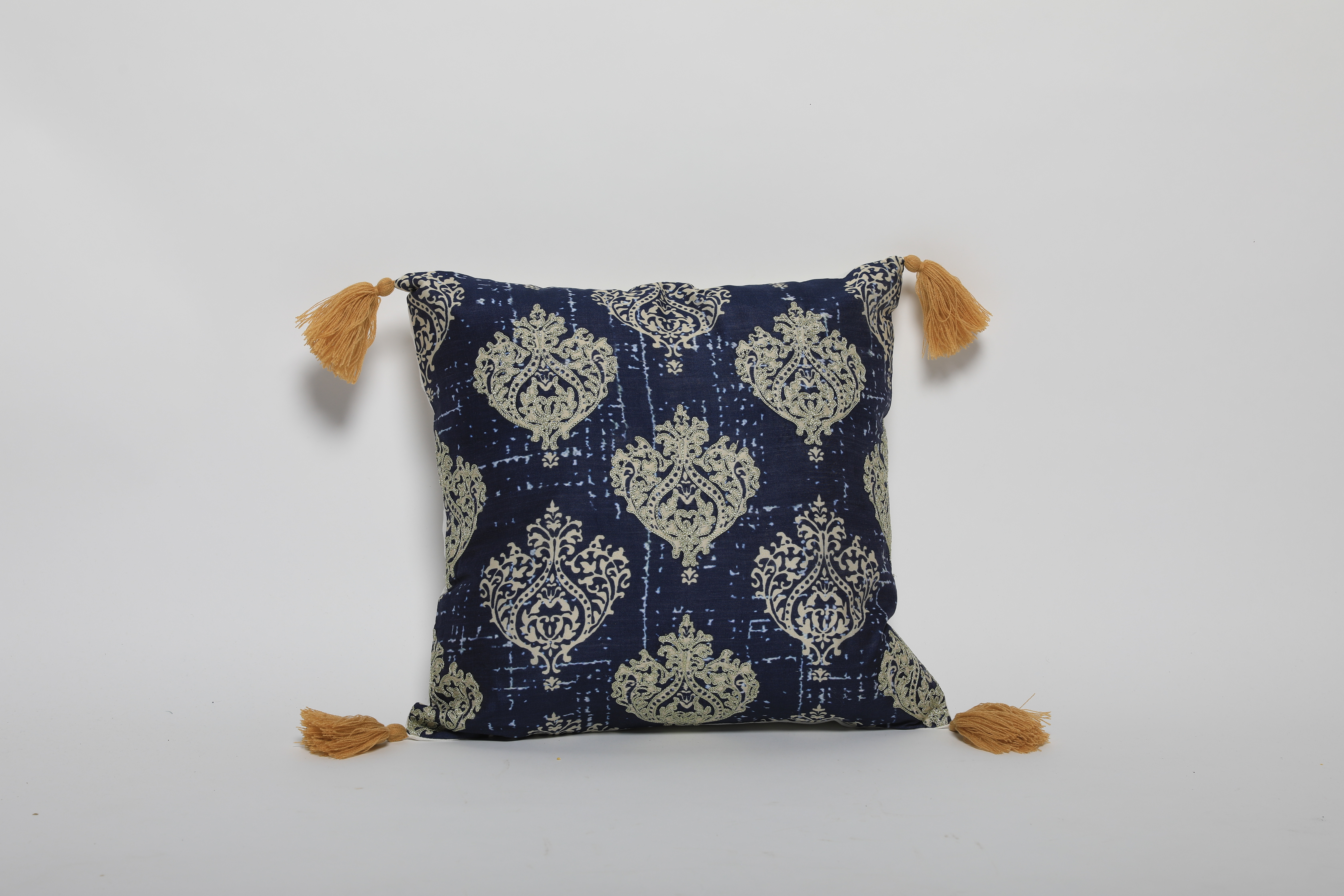 Square Pillow - Polyester, 16x16 Inches , Pink Color With Zipper Closure And Machine Washable Care