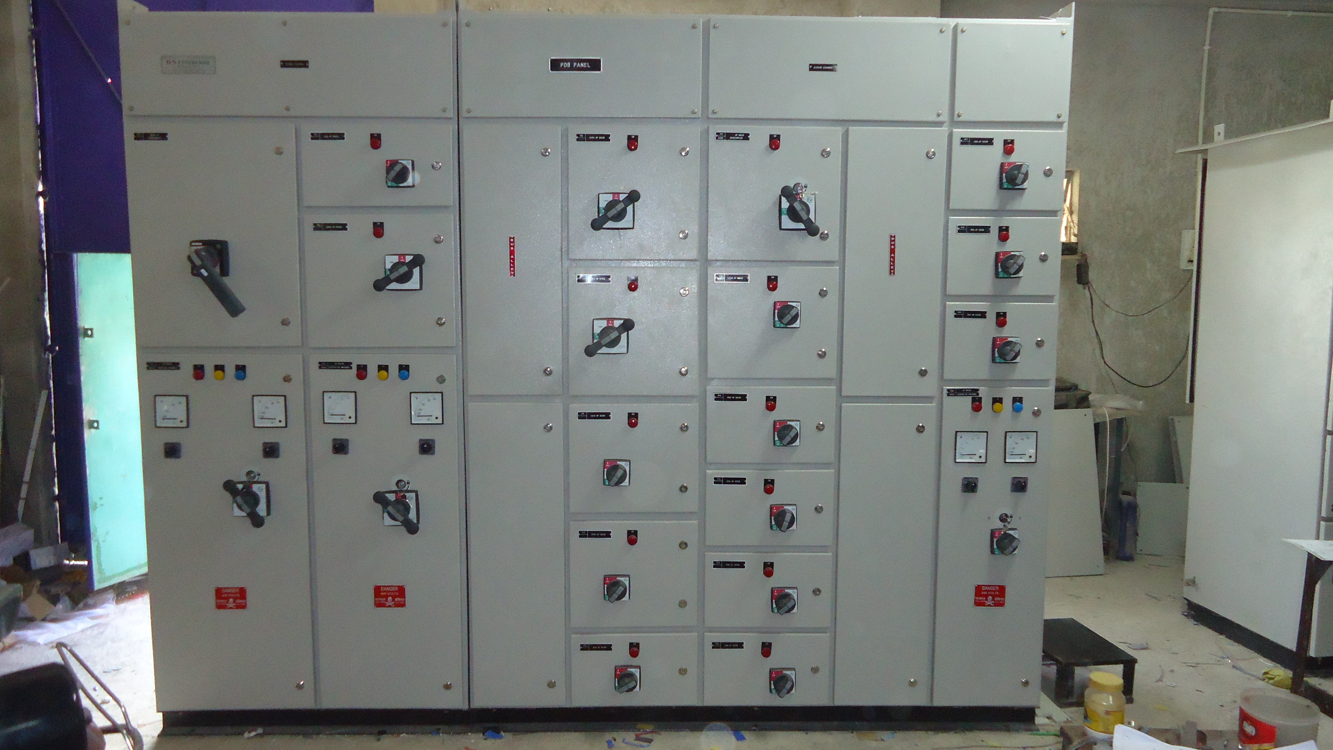 Power Distribution Board Base Material: Metal Base