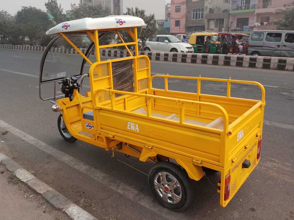 Loading Rickshaw Displacement: L 2798 X W 997 X B 1340