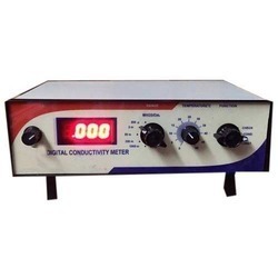 Conductivity Meter - 0 To 1000 Ms/cm Range, Digital Display, Battery Powered, Portable 15x10x5 Cm Design, 500 Grams Weight, Â±2% Accuracy