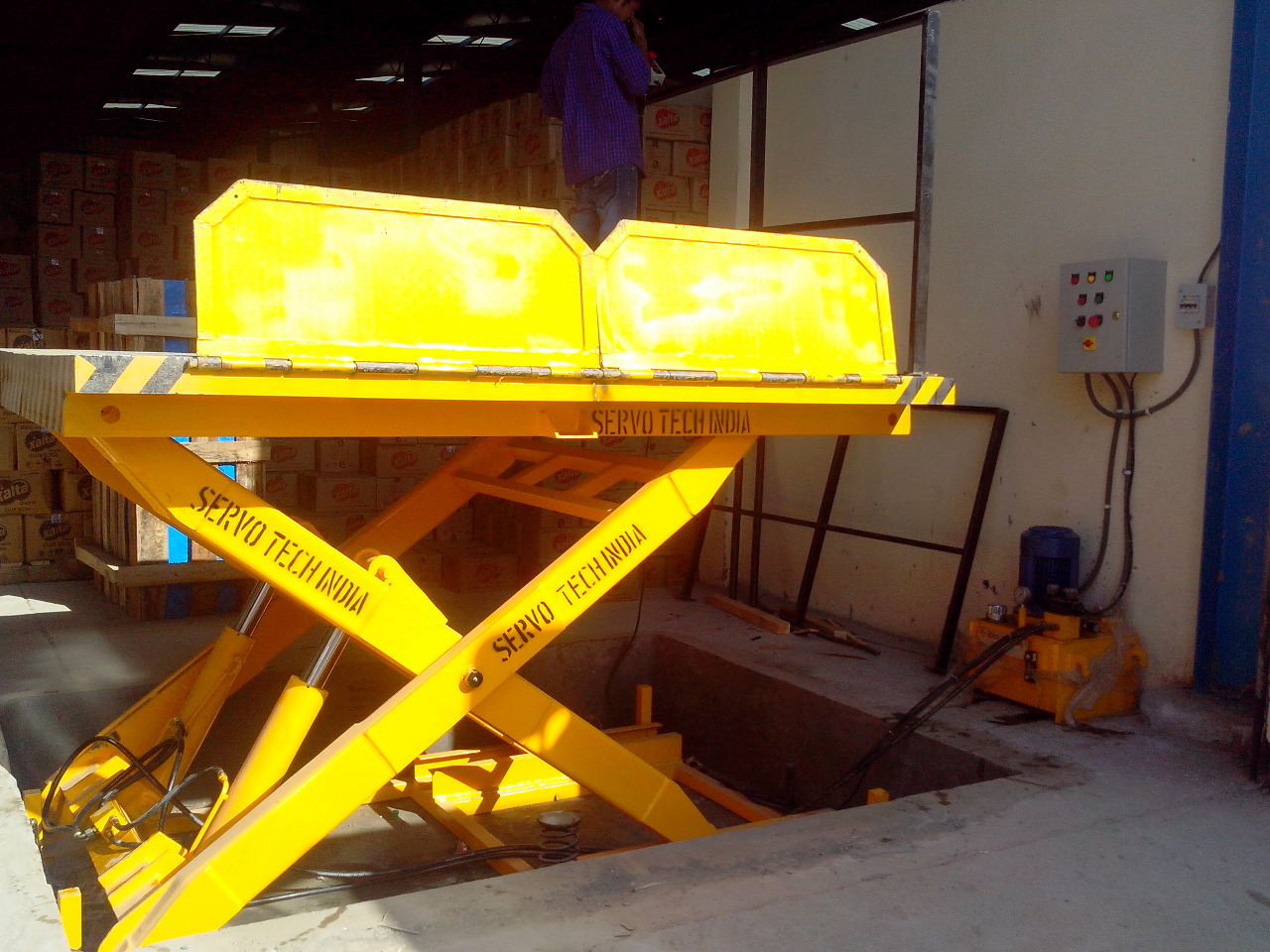 Truck Loading Unloading System By Servo Tech India