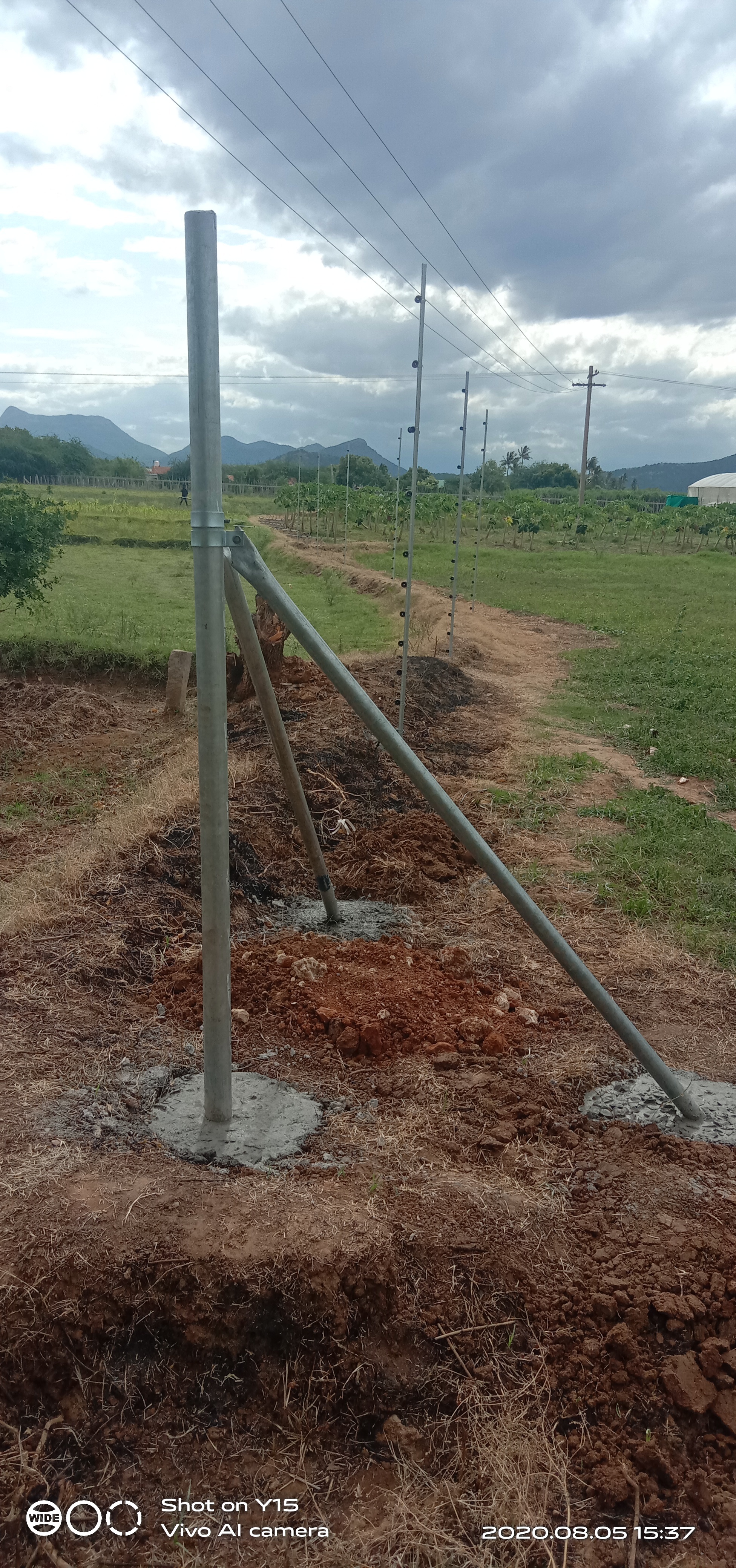 Renewable Sources Corner Post With Support