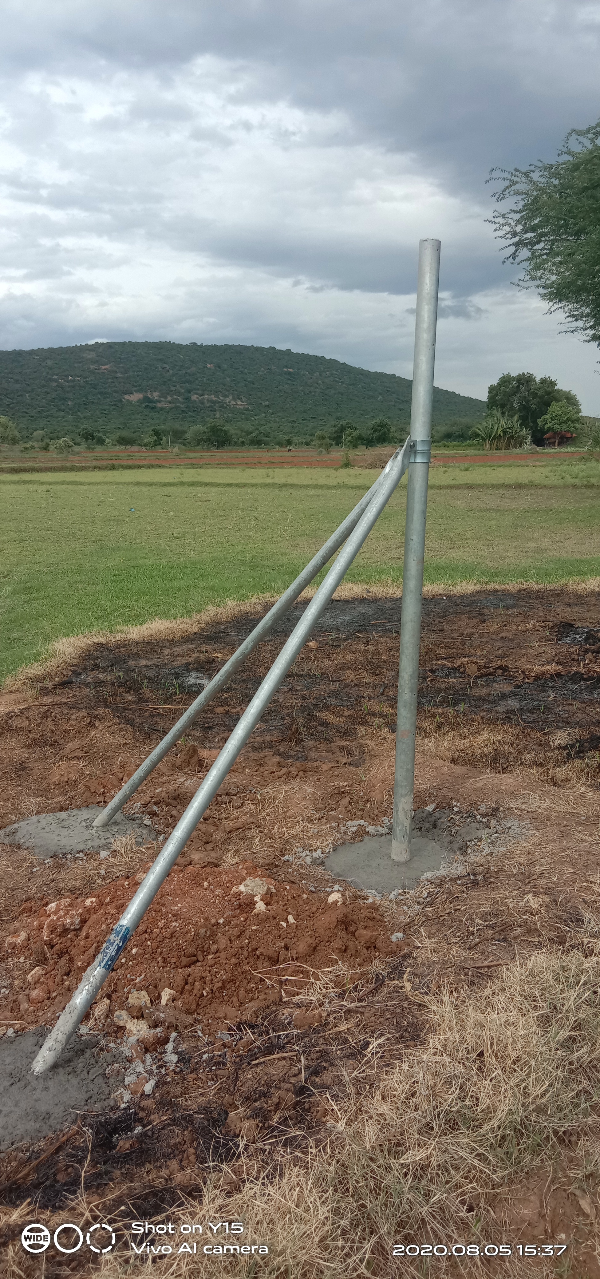 Renewable Sources Corner Post With Support