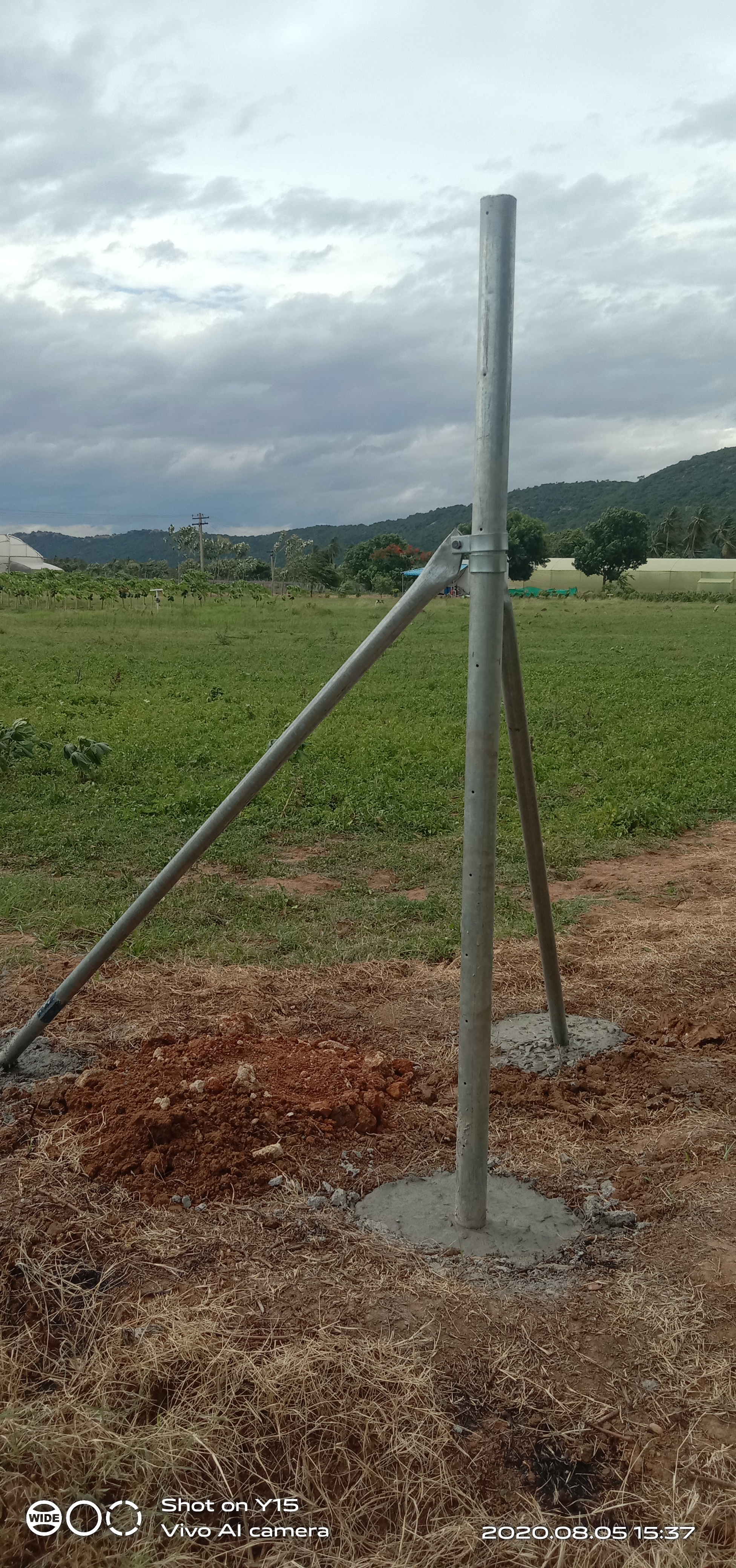 Renewable Sources Corner Post With Support