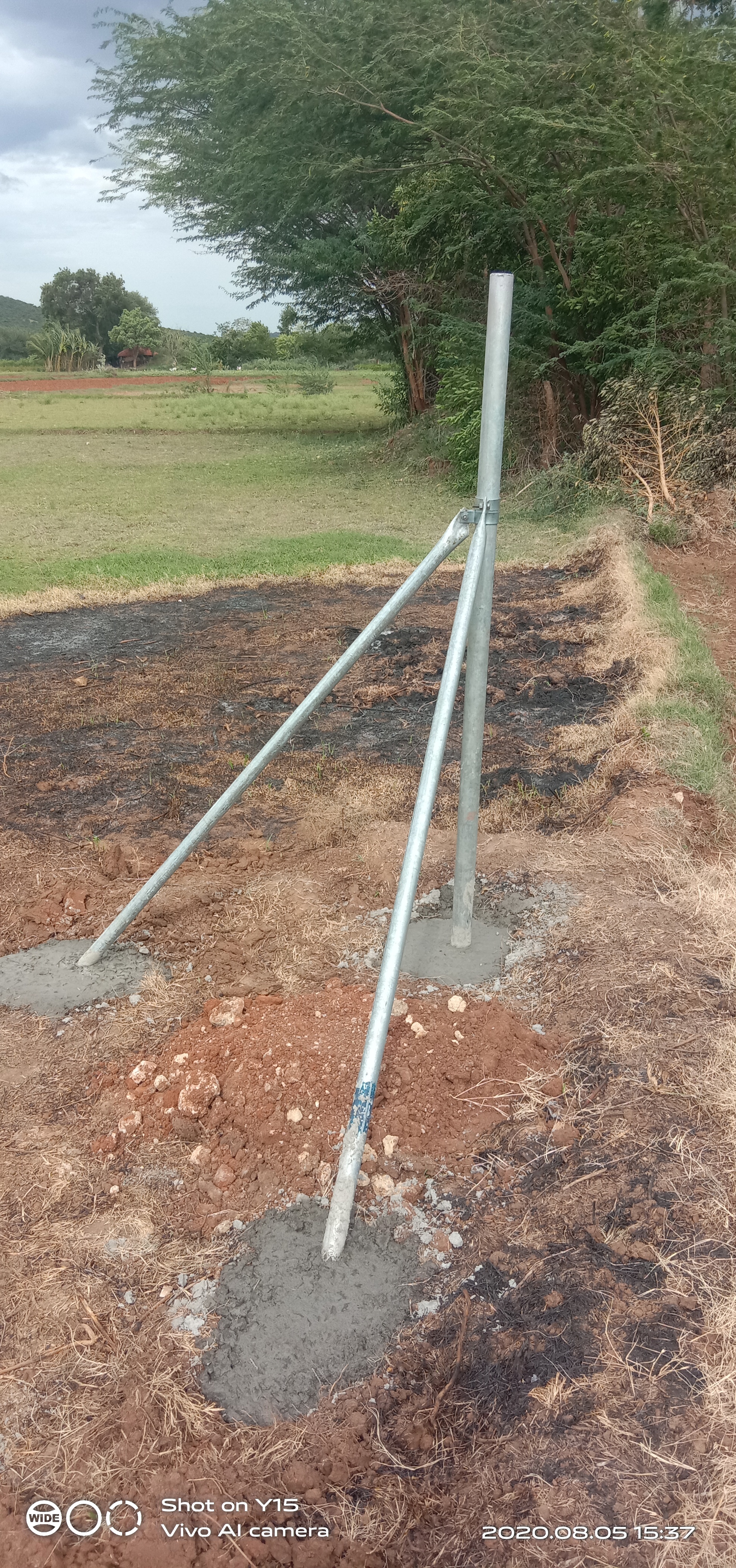 Renewable Sources Corner Post With Support