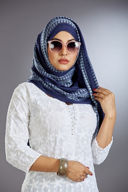 Many Muslim Ladies Hijab Head Scarves