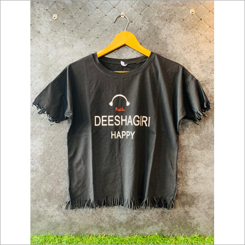 ब्लैक प्रिंटेड राउंड नेक टॉप