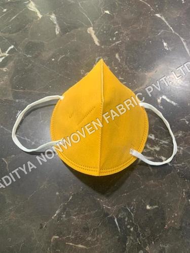 येलो कप फेस मास्क