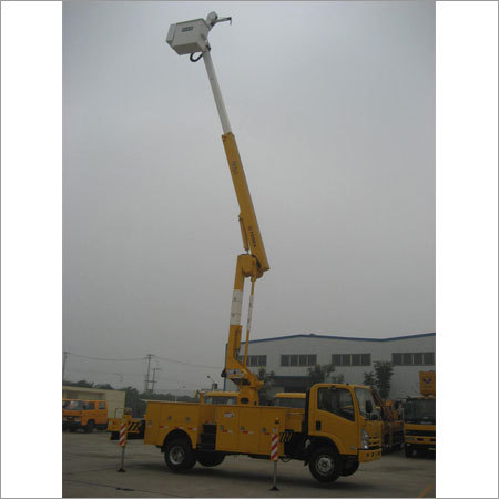 इंसुलेटेड एरियल वर्क प्लेटफॉर्म ट्रक