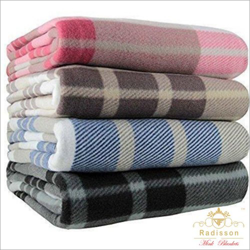 Check Printed Polar Blanket