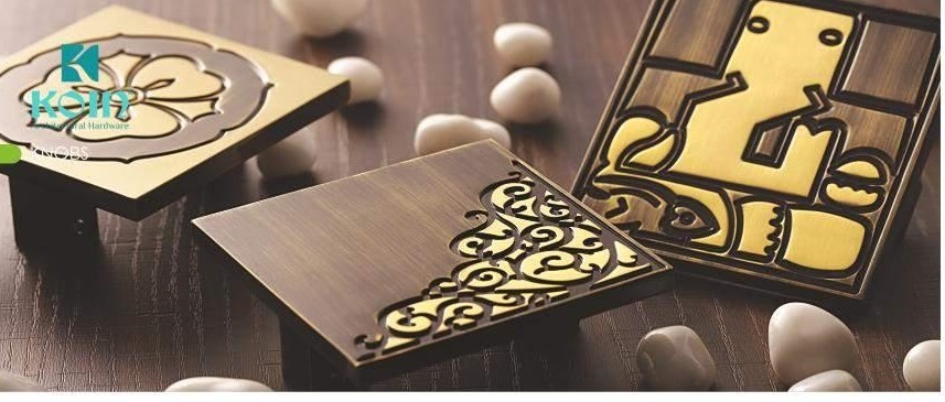 Brass Knobs Size: 4"x4"