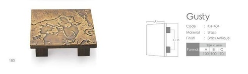 ब्रास नॉब्स का आकार: 4" X4"