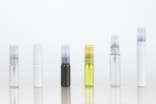 छोटी सैनिटाइज़र की बोतलें