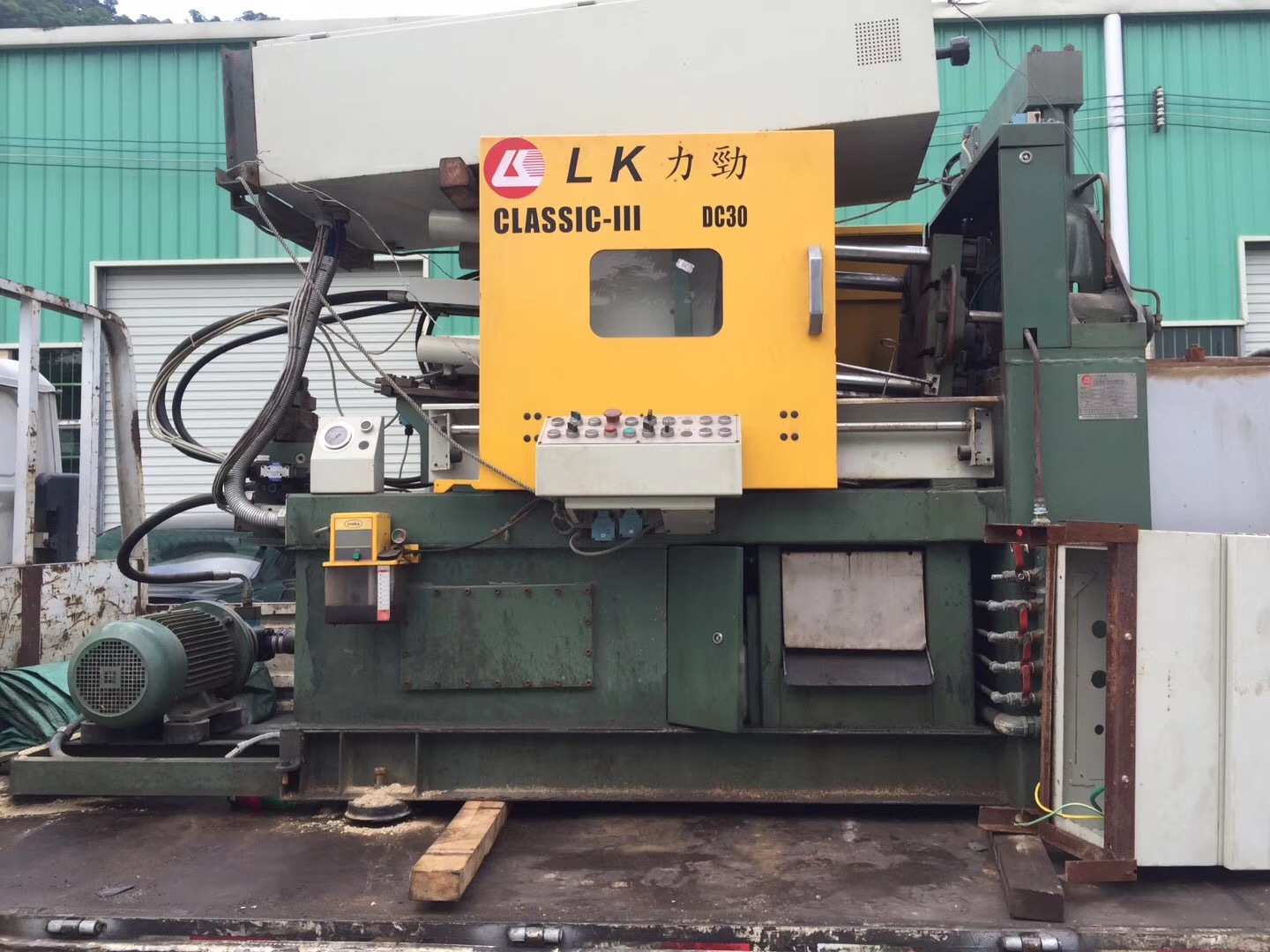 Used Lk Dc30t Hot Chamber Die Casting Machine - 3550x1560x1910 Mm Green | Eco-friendly High Efficiency High Performance Plc Control Touch Screen Low Noise 10 Pcs/min Capacity
