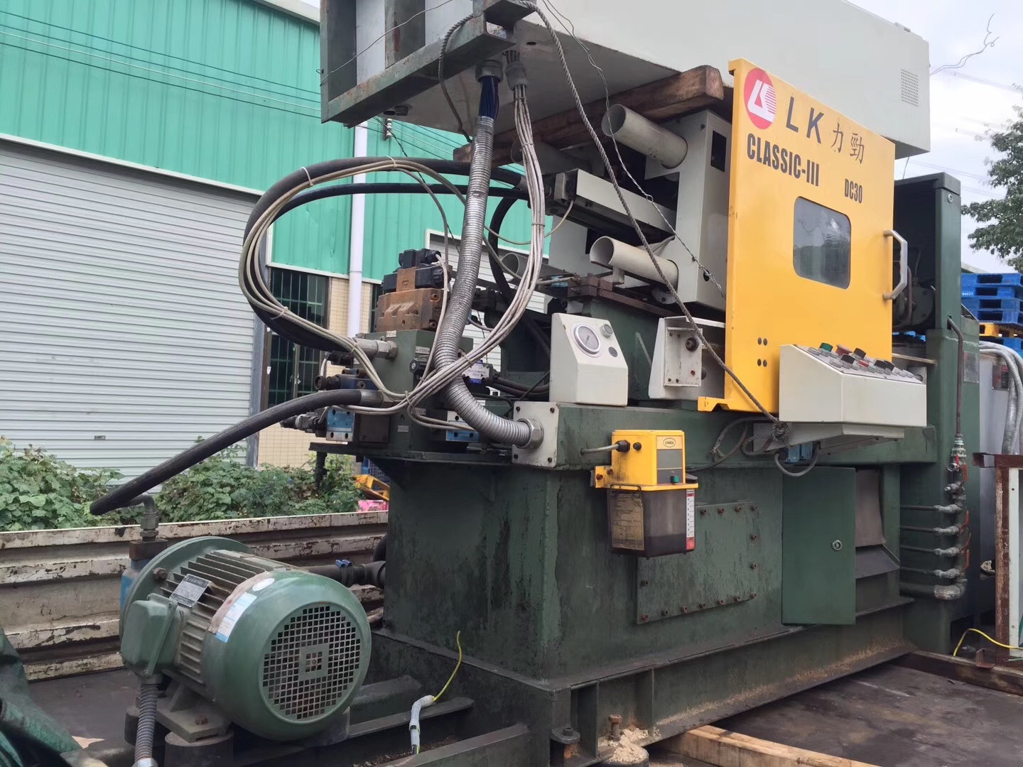 Used Lk Dc30t Hot Chamber Die Casting Machine - 3550x1560x1910 Mm Green | Eco-friendly High Efficiency High Performance Plc Control Touch Screen Low Noise 10 Pcs/min Capacity