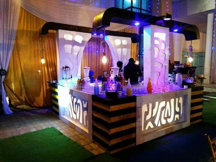 Wooden Counter - Ply Board Material, Custom Color Options | Ideal For New Year And Wedding Celebrations, Easy Installation For Party Food Serving