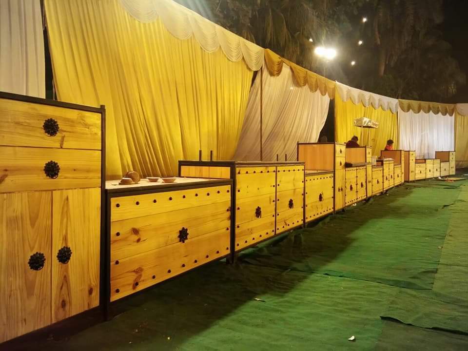Wooden Counter - Ply Board Material, Custom Color Options | Ideal For New Year And Wedding Celebrations, Easy Installation For Party Food Serving