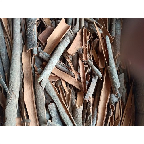 Brown Raw Dalchini Stick