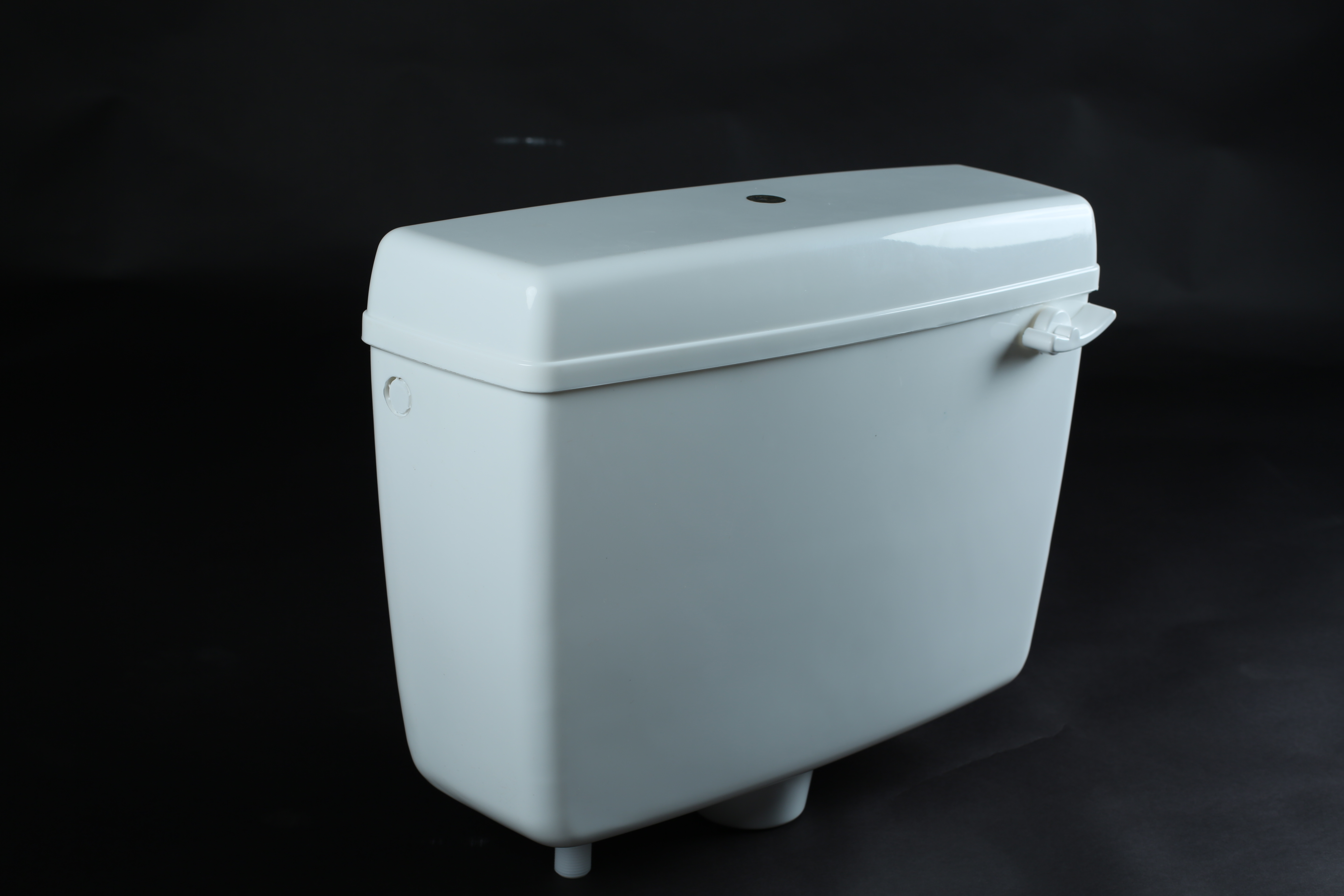 Classic Single Flush Cistern - Color: White