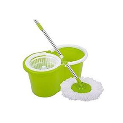 व्हील बकेट के साथ स्पिन मॉप