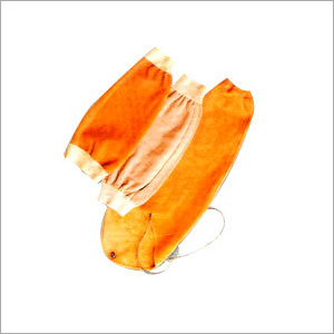 चमड़े की आस्तीन