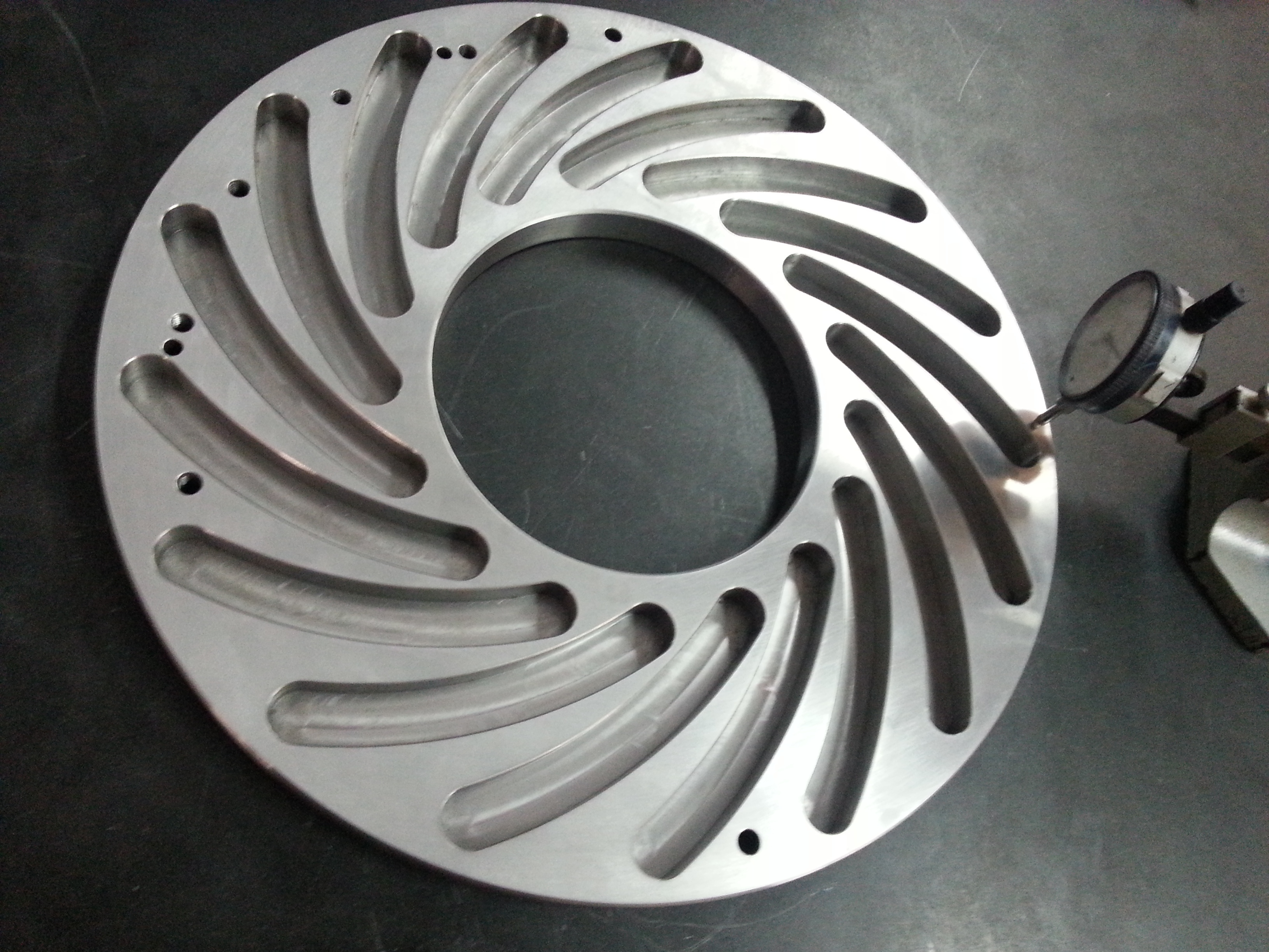 Vmc Machined Components - Aluminum, 100mm X 50mm X 20mm | Anodized Finish, ±0.005 Tolerance, Ra 0.8 Surface Finish, Cnc Machined, 100g Weight