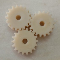 सफेद नायलॉन गियर