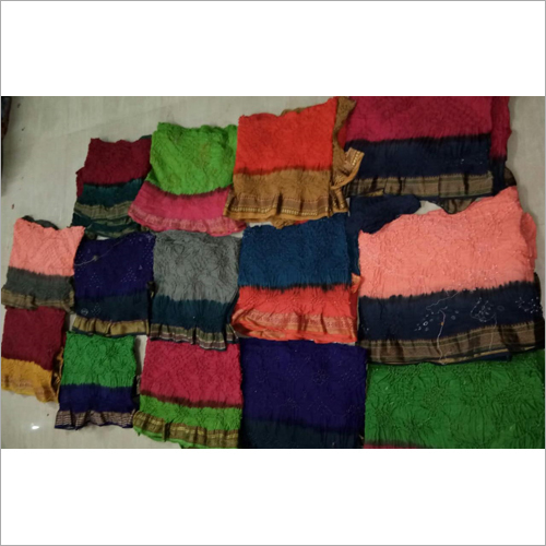 देवियों शीतल कपास बंधनी साड़ी