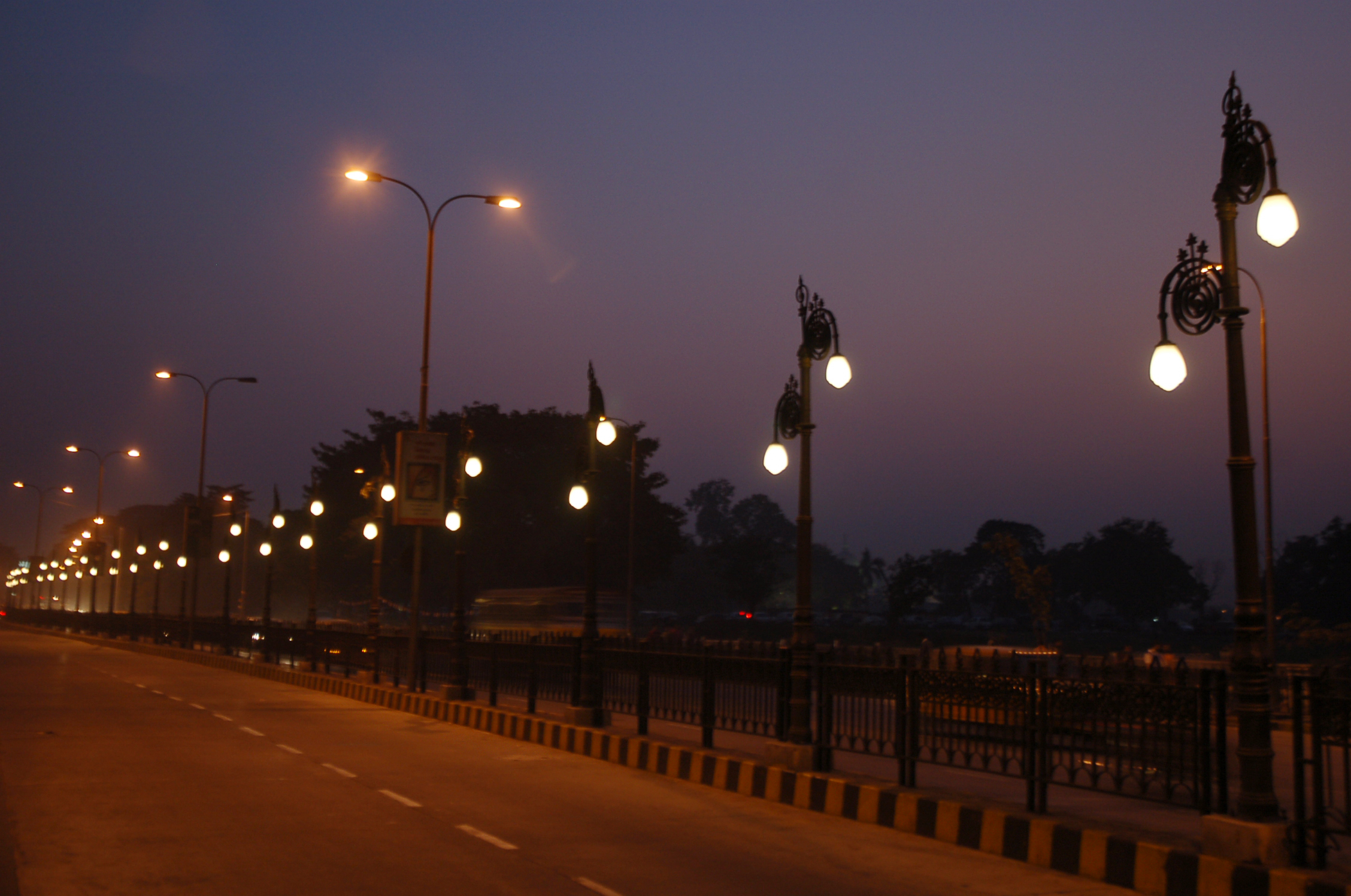 Cast Iron Decorative Lamp Pole - Color: Black