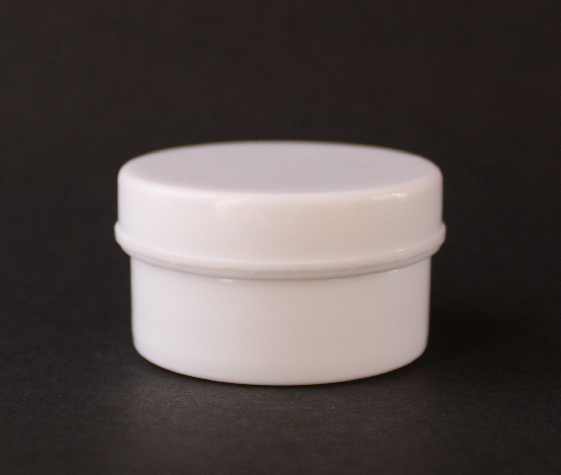 80 Gm Body Shape Jar - Pp Material, Versatile Plastic Containers In On-demand Colors | Ideal For Storing Lip Balm, Moisturizers, And Creams