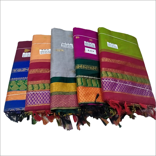 विभिन्न रंगों की स्टाइलिश हैंडलूम कॉटन साड़ी में उपलब्ध