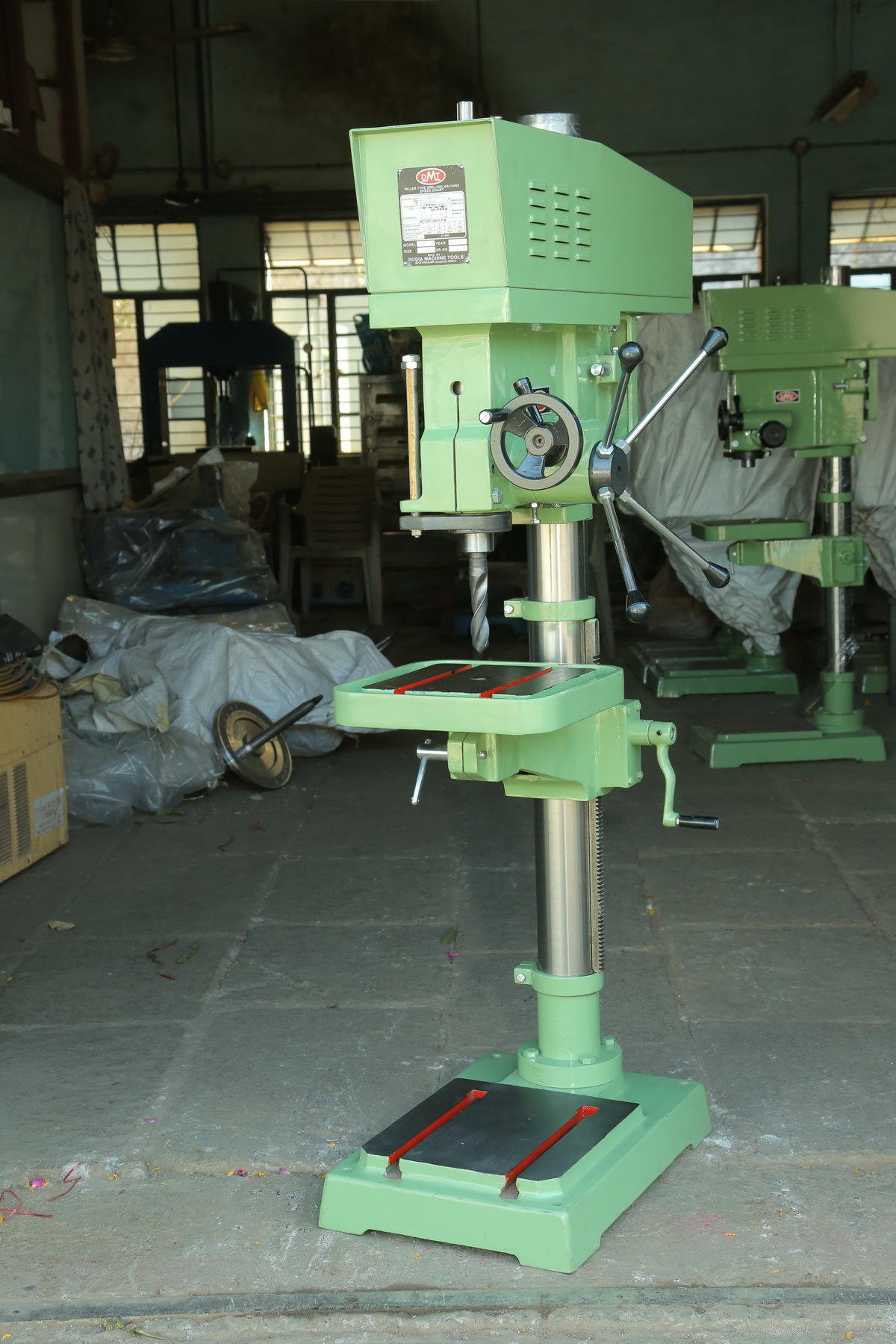 25mm Finefeed Heavy Duty Pillar Type Drill Machine - Automatic Grade: Manual