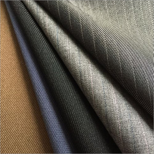 हल्के वजन वाले कॉटन सूटिंग फैब्रिक