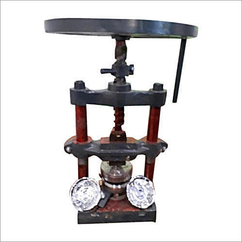 Hand Press All Type Plate Pattal Thali Making Machine - Capacity: 300 Pcs/Hr