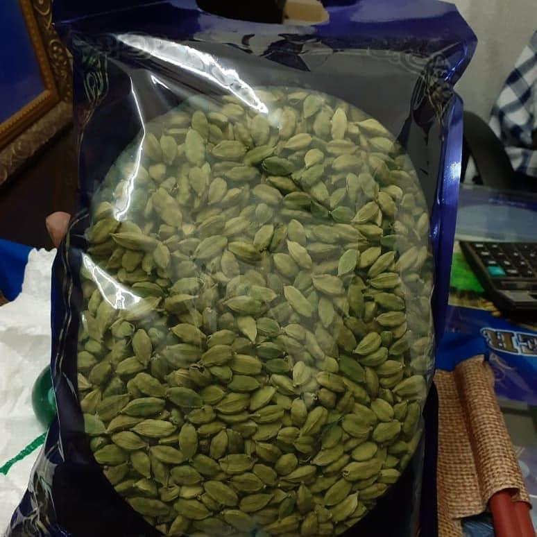Quality Green Cardamom Seeds Available