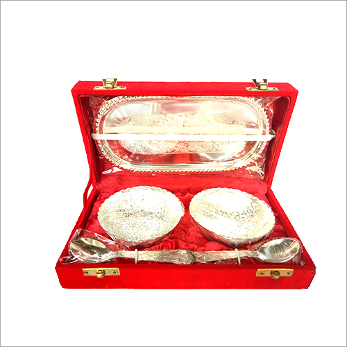 हेनरी वेलवेट बॉक्स में सिल्वर कैप्सूल सेट