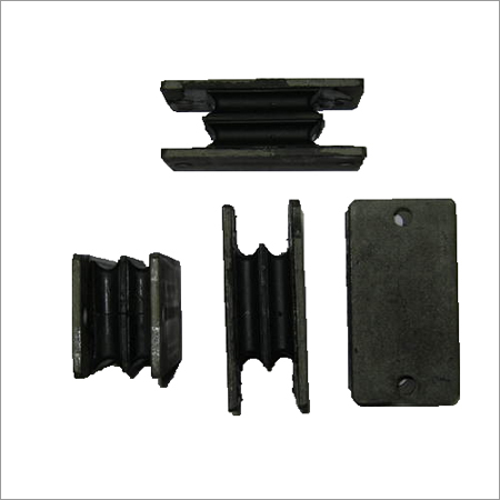 इंजन माउंटिंग