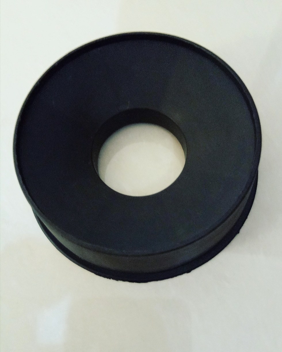 Core Plugs - Plastic Material 3 Inch And 6 Inch Size Black Color 100 Gm Weight | Cylindrical Shape 2 Mm Thickness Suitable For Paper Roll Applications