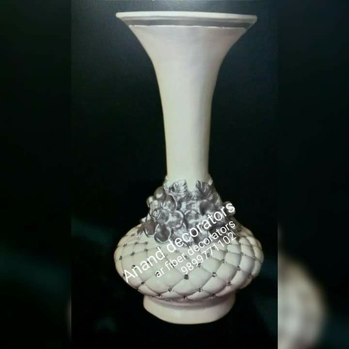 As Per Client Choice Round Planter
