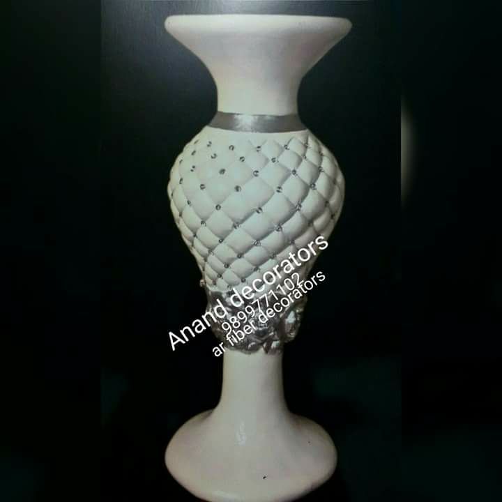 As Per Client Choice Round Planter